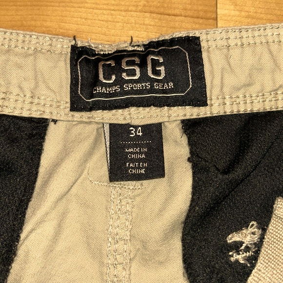 CSG Champs Sports Gear Hiking Shorts with Snap & Zipper Pockets - Picture 3 of 3